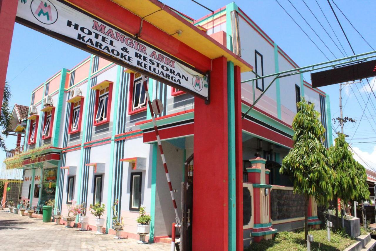 Giaoag Penginapan Hotel Mangir Asri מראה חיצוני תמונה
