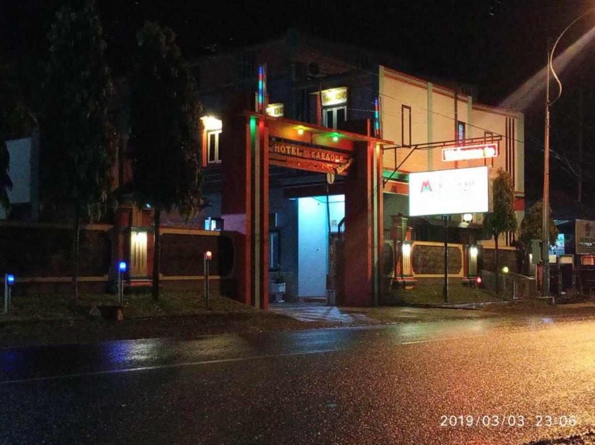 Giaoag Penginapan Hotel Mangir Asri מראה חיצוני תמונה