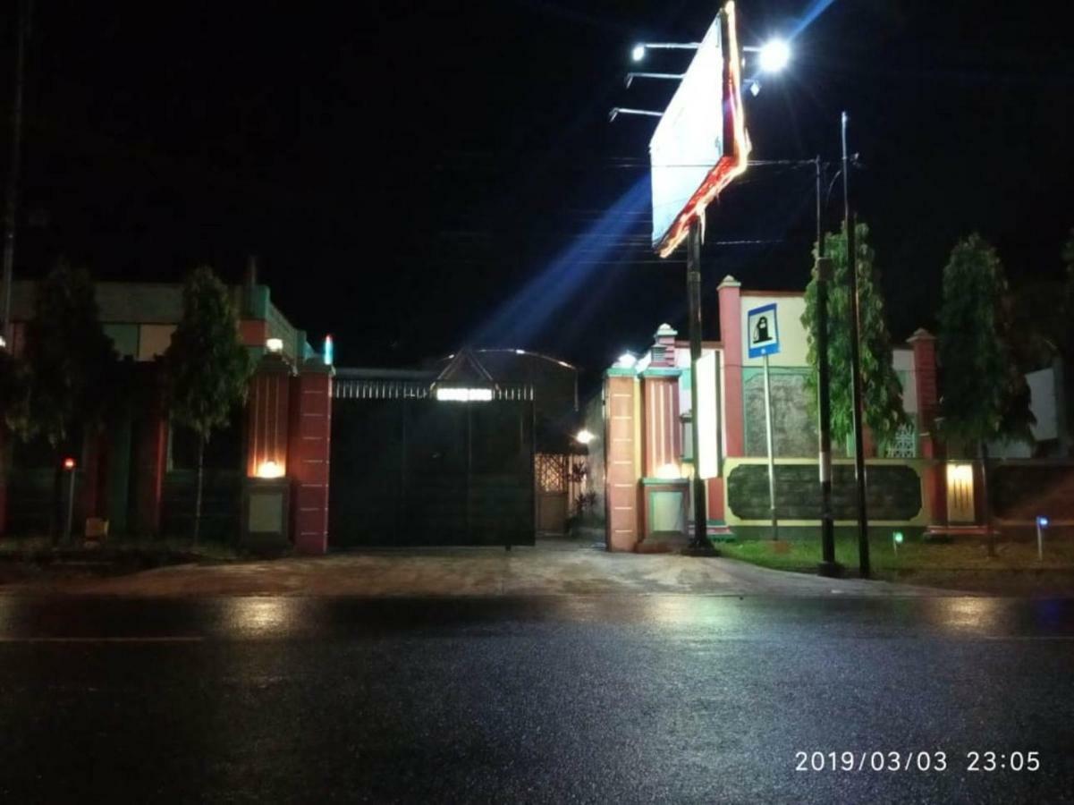 Giaoag Penginapan Hotel Mangir Asri מראה חיצוני תמונה